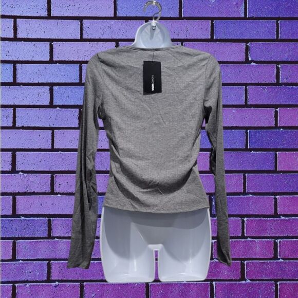 Fashion Nova Twist Front Top - Picture 5 of 7